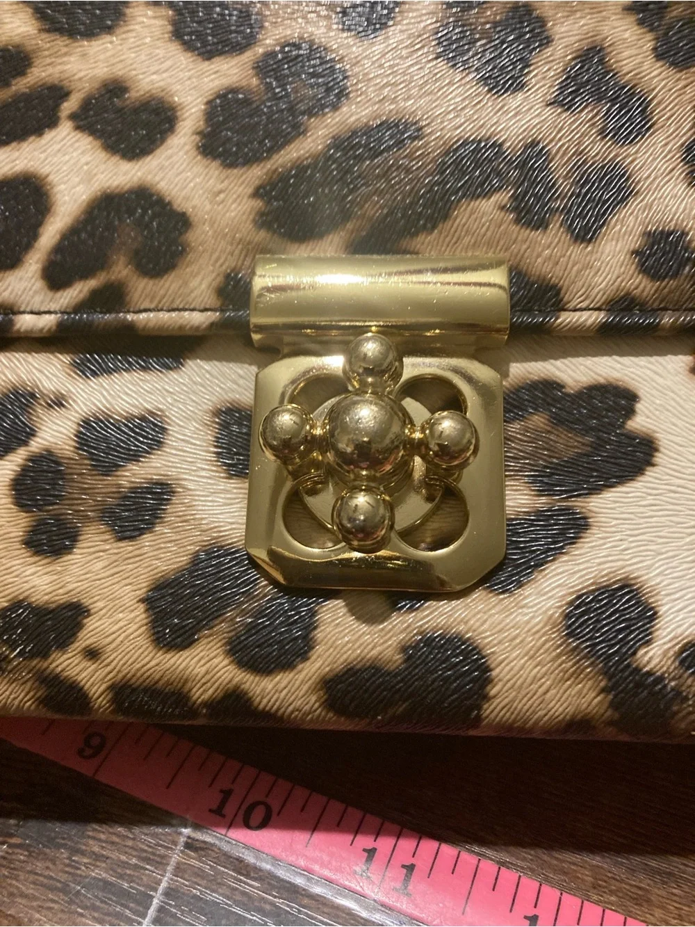 Leopard Print Chain Shoulder Bag with Gold Hardware - Picture 2 of 8